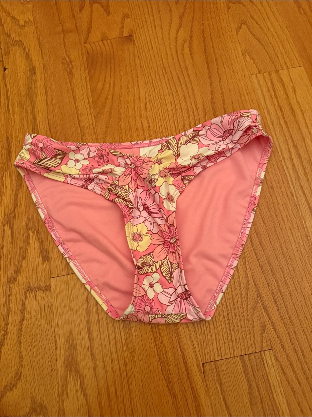 NWOT Xhilaration Pink Floral Lined Bikini Bottom‎ Size Medium